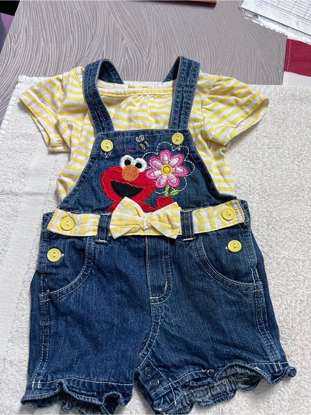 Sesame Street Elmo Shortalls 12M Girls Denim Embroidered Floral Yellow Gingham